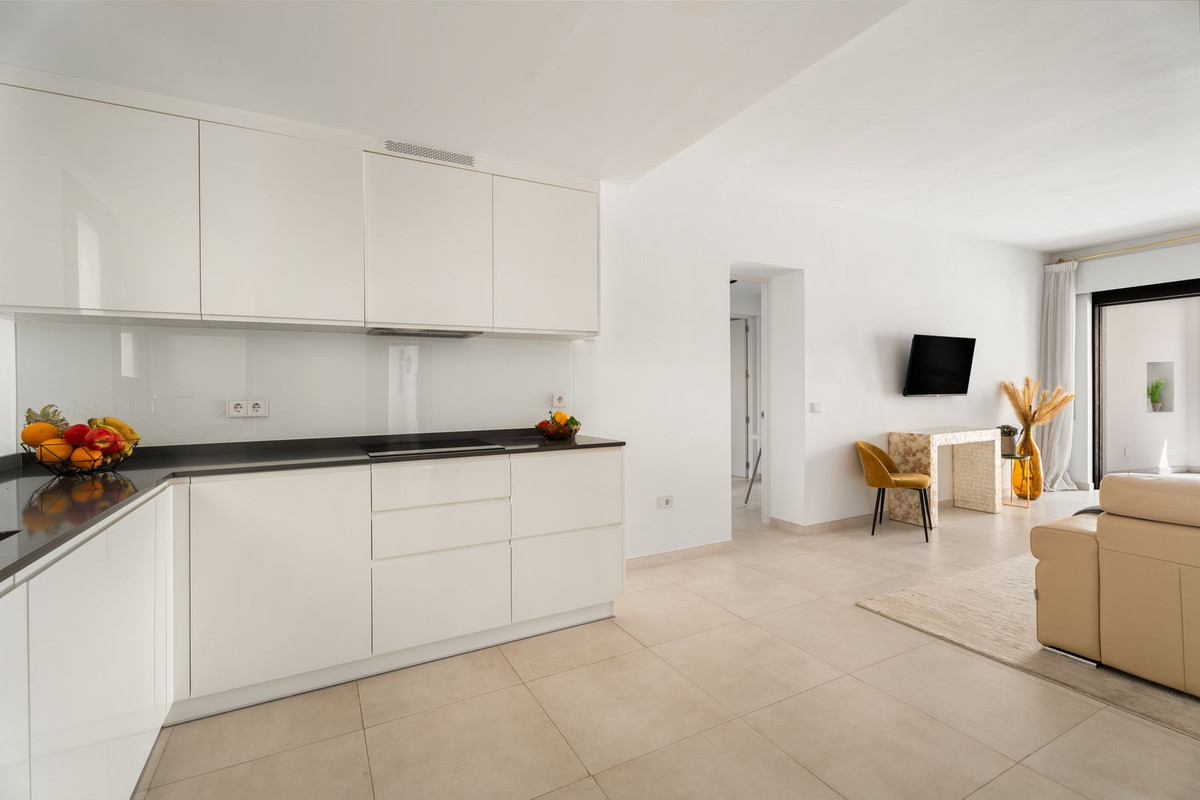 cc67ce7451af426361438d31b8e9849b - 12