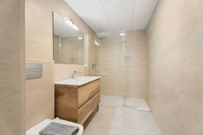 cc67ce7451af426361438d31b8e9849b - 18