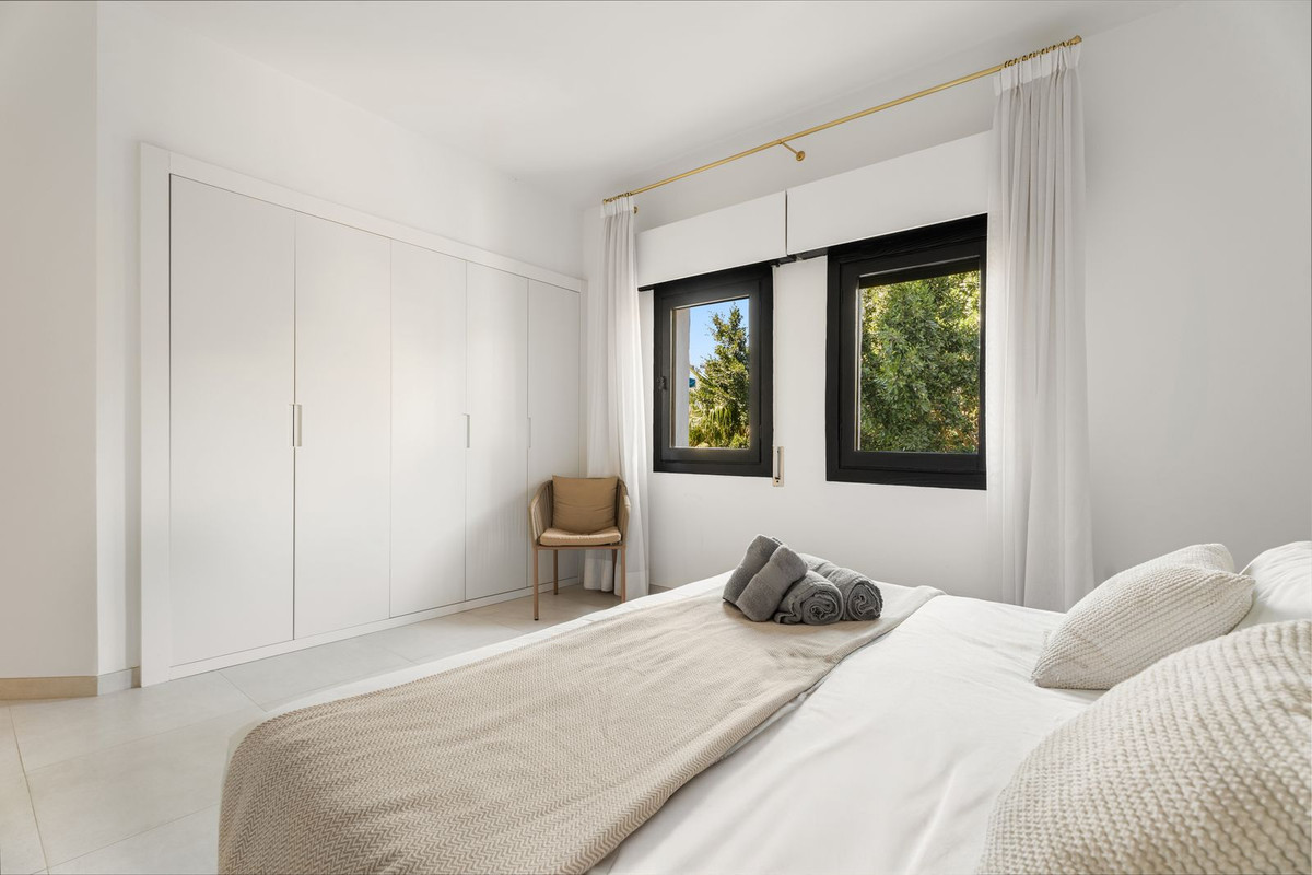 cc67ce7451af426361438d31b8e9849b - 23