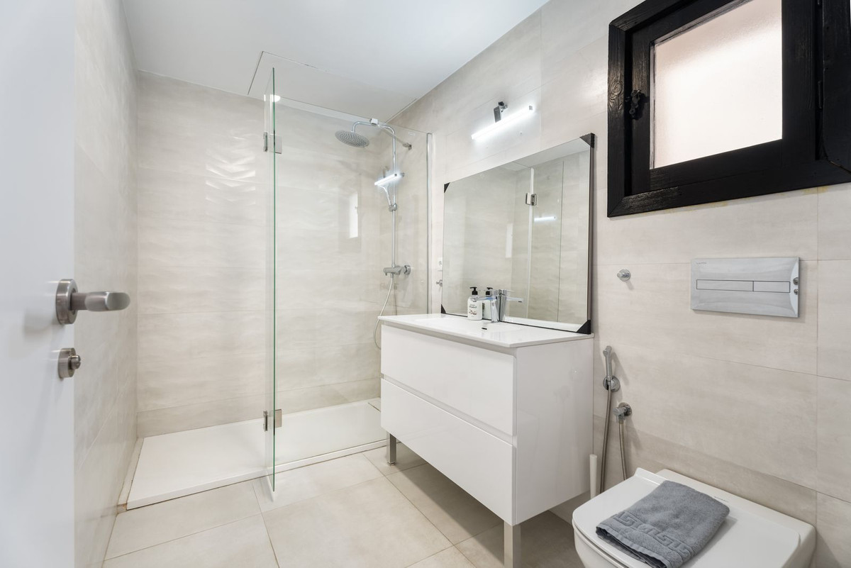 cc67ce7451af426361438d31b8e9849b - 25