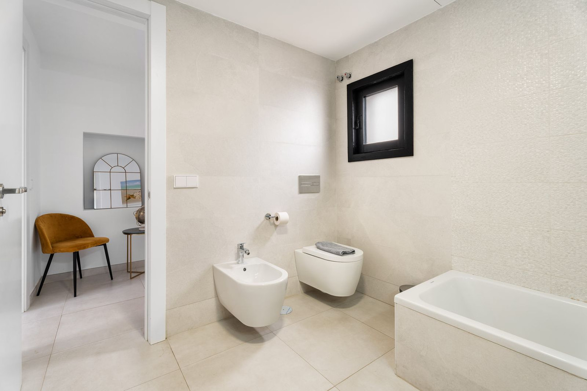 cc67ce7451af426361438d31b8e9849b - 33