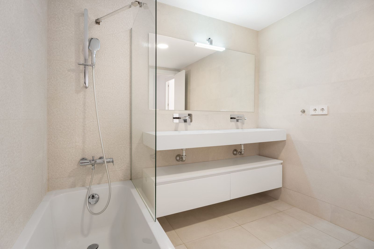 cc67ce7451af426361438d31b8e9849b - 35