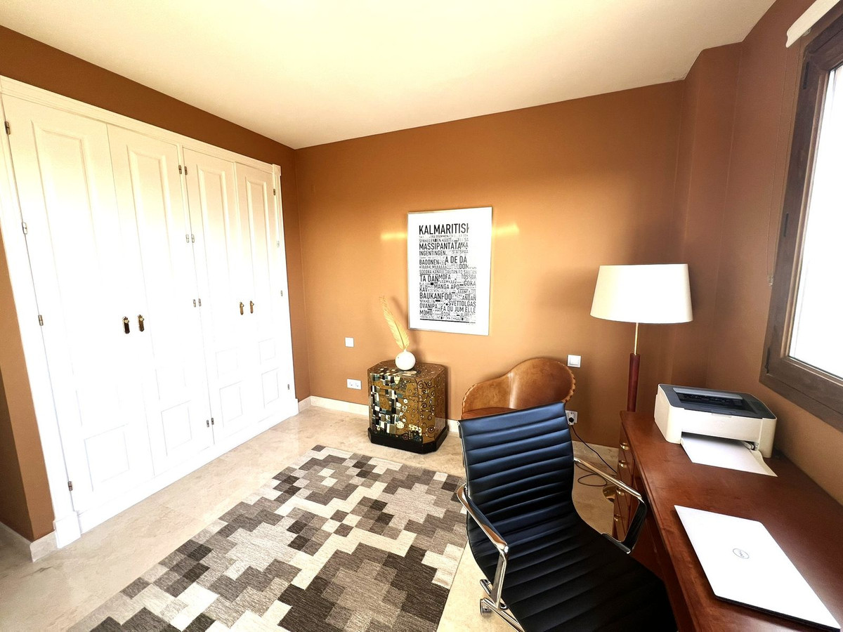 cd953c16dc7e3f5a08bd58703b42db51 - 17