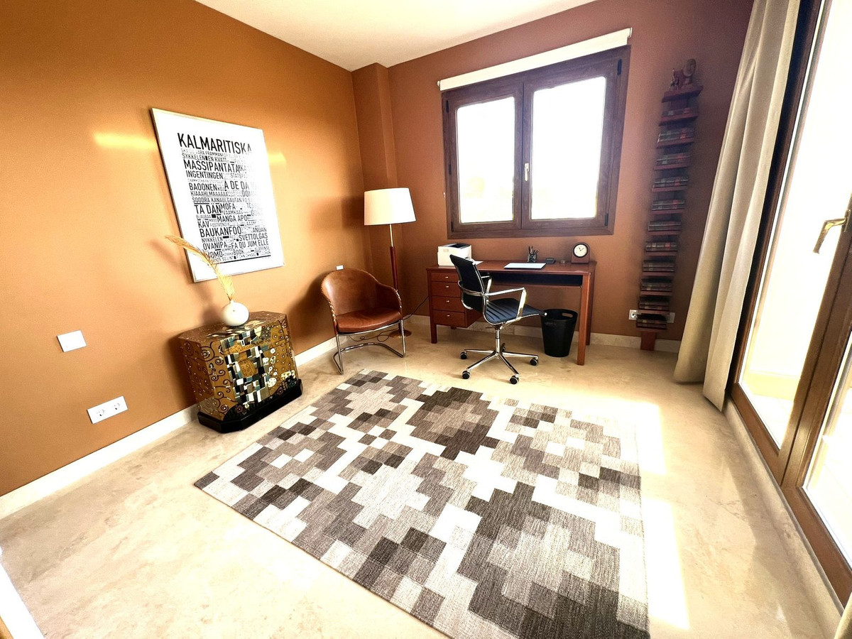 cd953c16dc7e3f5a08bd58703b42db51 - 18