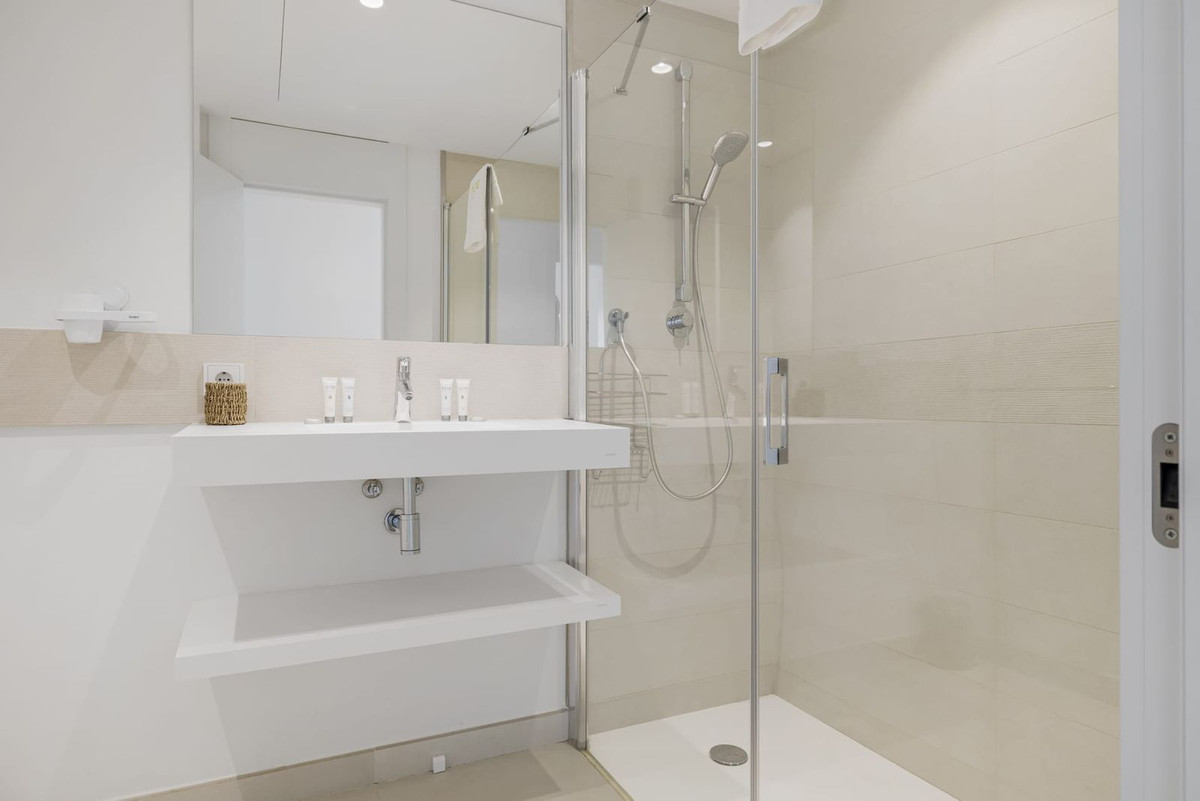 cdc80eda3ee609fe9ace7971c3401185 - 15