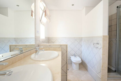 ce1a68b936e8a95c550e403abcf83e56 - 30