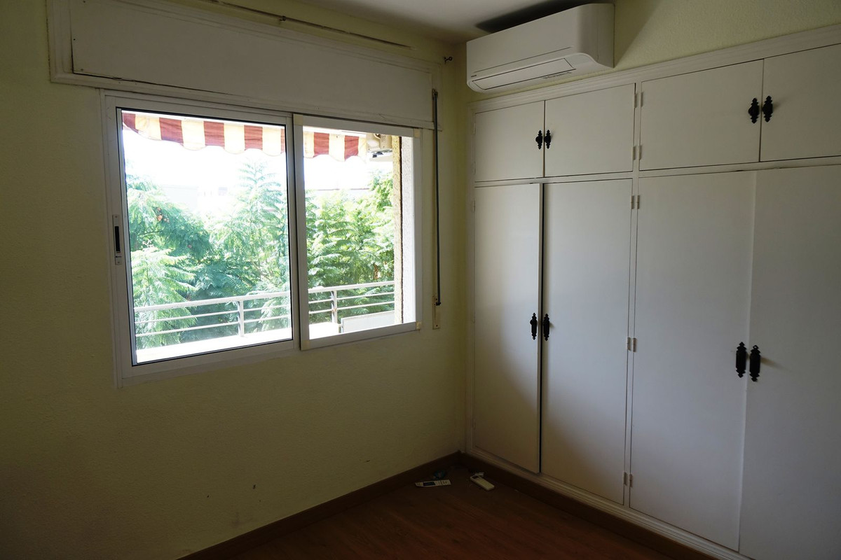 ce51bf857660d42df9091276df9cd082 - 11