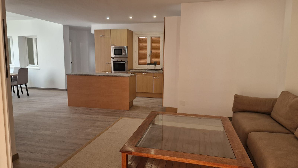 ce59b2c784deb672f8c1286e983c4171 - 12