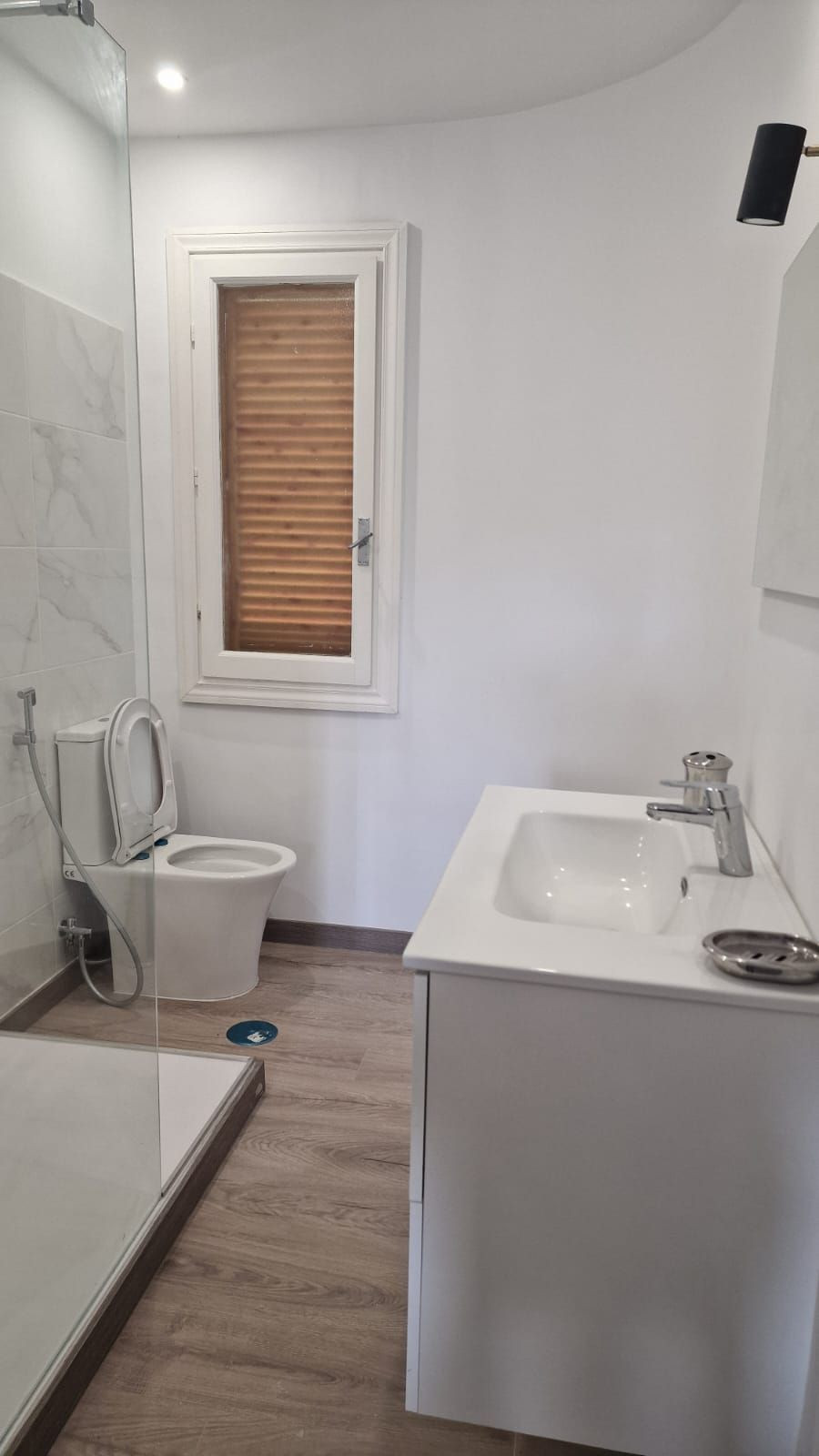 ce59b2c784deb672f8c1286e983c4171 - 21