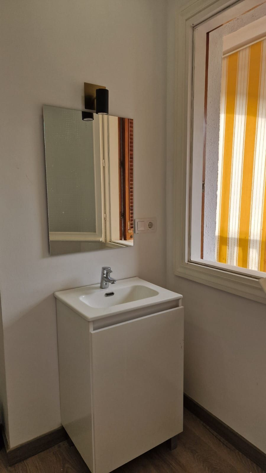 ce59b2c784deb672f8c1286e983c4171 - 23