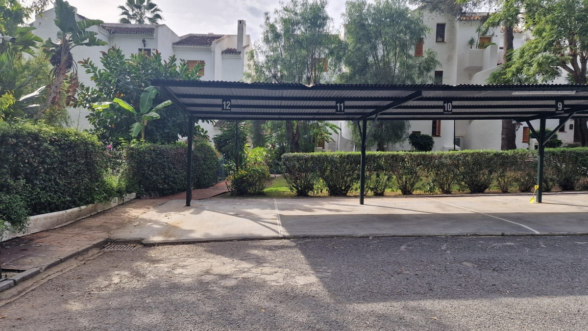 ce59b2c784deb672f8c1286e983c4171 - 28