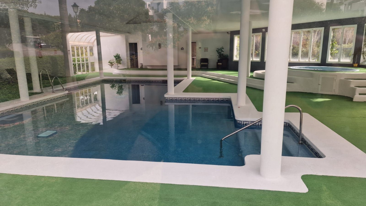 ce59b2c784deb672f8c1286e983c4171 - 33