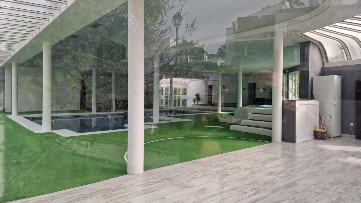 ce59b2c784deb672f8c1286e983c4171 - 34