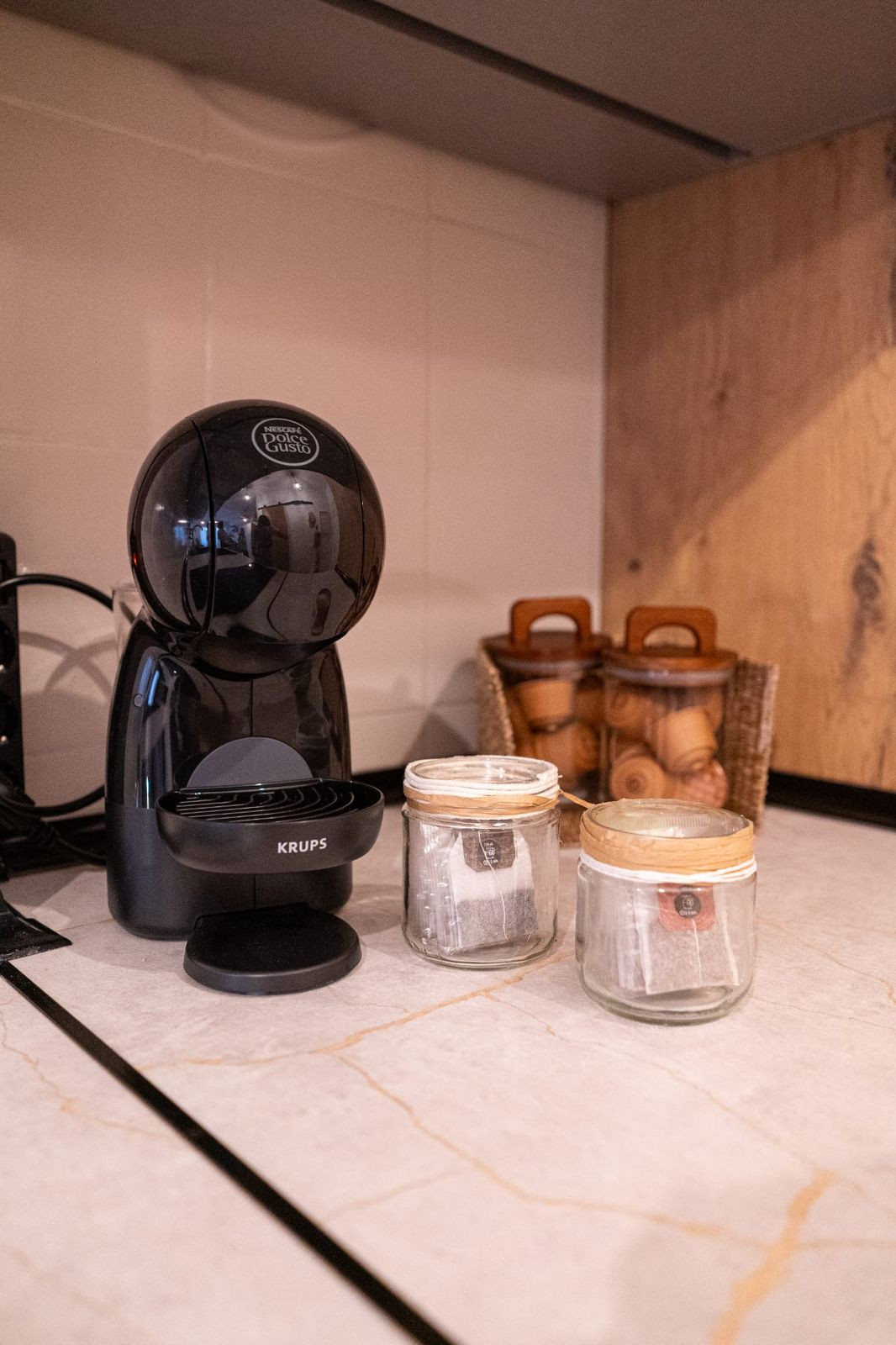 ced38b3dd1c830349c2b0ba2c2f7b808 - 15