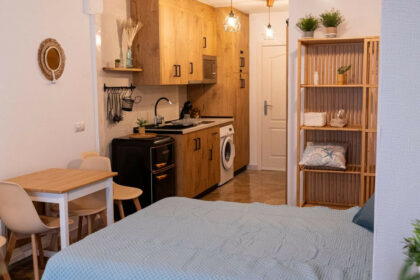 ced38b3dd1c830349c2b0ba2c2f7b808 - 19