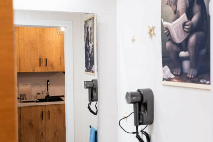 ced38b3dd1c830349c2b0ba2c2f7b808 - 21