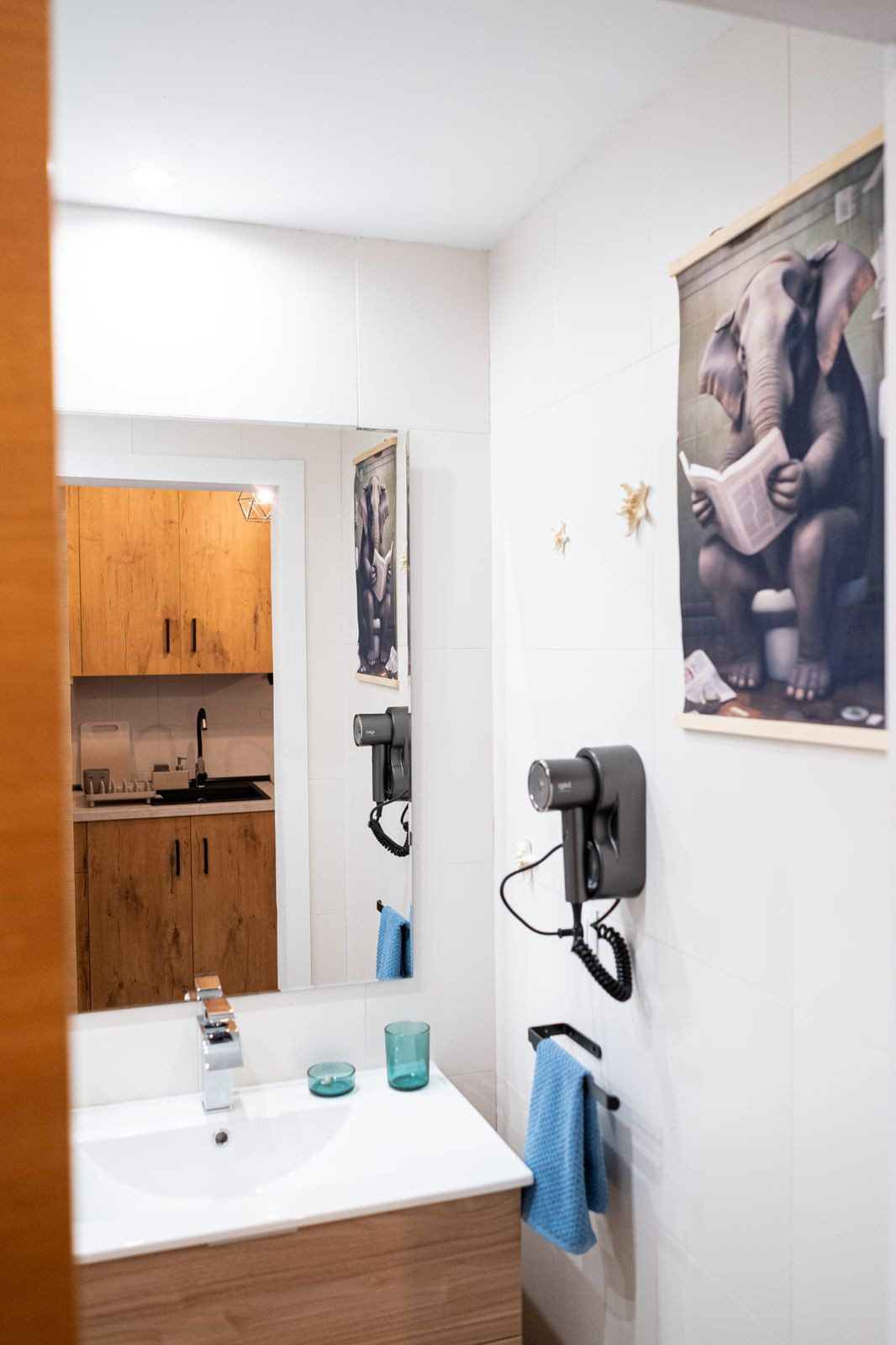 ced38b3dd1c830349c2b0ba2c2f7b808 - 21