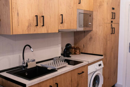 ced38b3dd1c830349c2b0ba2c2f7b808 - 9