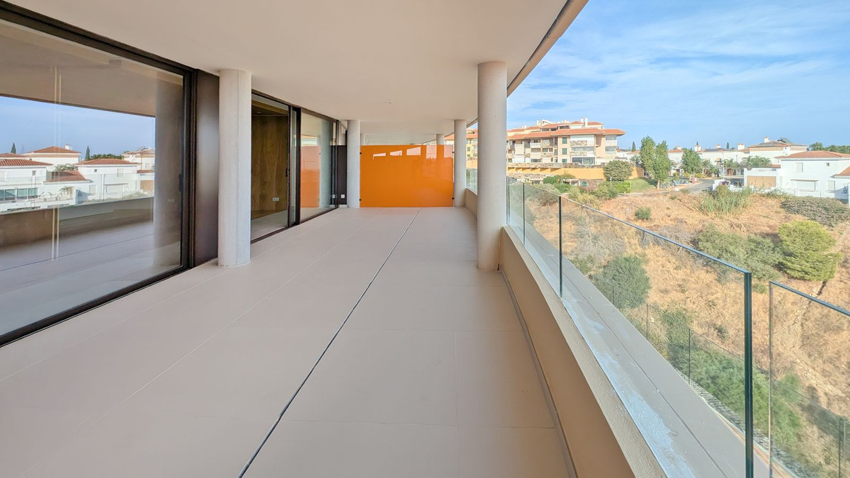 cee0eca02ff15e2d956fd4825e945a93 - 23