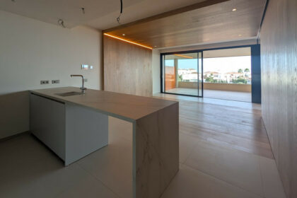 cee0eca02ff15e2d956fd4825e945a93 - 24