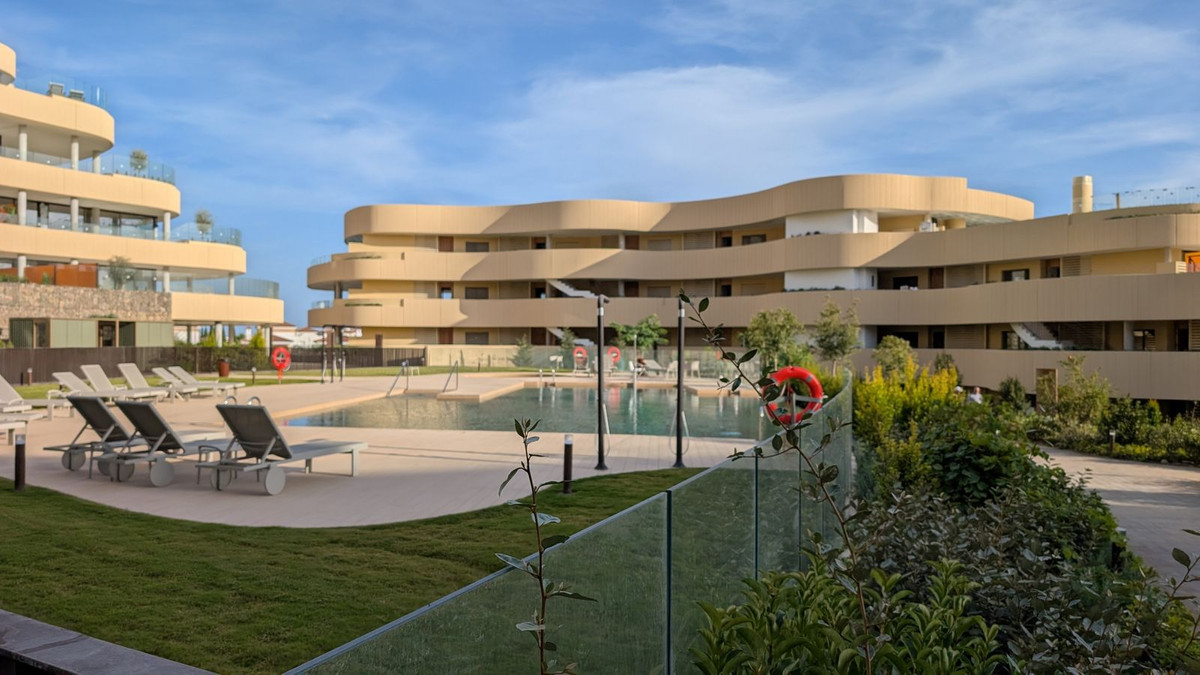 cee0eca02ff15e2d956fd4825e945a93 - 33