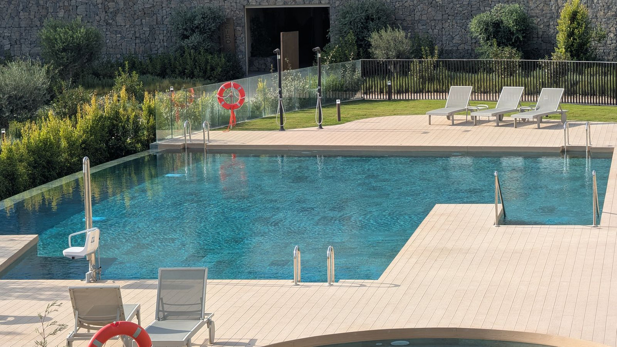 cee0eca02ff15e2d956fd4825e945a93 - 34