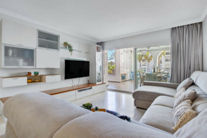 cee1fe78d7b6c18c18f3b2766e79d636 - 1