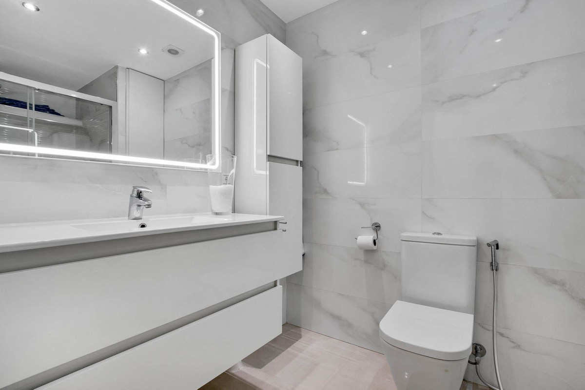 cee1fe78d7b6c18c18f3b2766e79d636 - 18