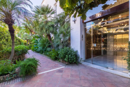 cee1fe78d7b6c18c18f3b2766e79d636 - 19