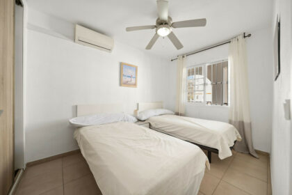 d0a6f3b667838d37a3e4b901fafd57ac - 10