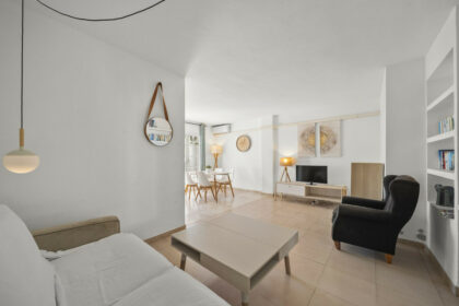 d0a6f3b667838d37a3e4b901fafd57ac - 6