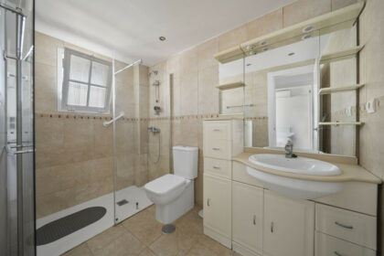 d0a6f3b667838d37a3e4b901fafd57ac - 9