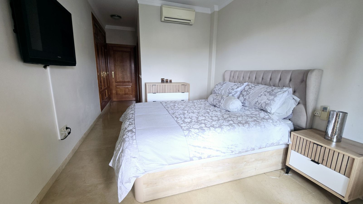 d139992b4b76ae2b8c7414ac8ccbb8c8 - 11