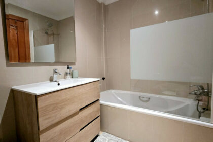 d139992b4b76ae2b8c7414ac8ccbb8c8 - 12