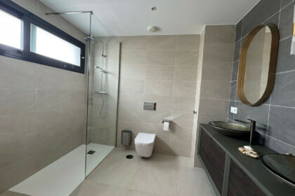 d153f5e6b81486c8e9090b4c6ca3d3a7 - 11