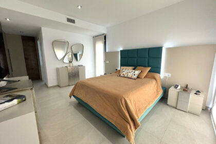 d153f5e6b81486c8e9090b4c6ca3d3a7 - 14