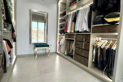 d153f5e6b81486c8e9090b4c6ca3d3a7 - 9