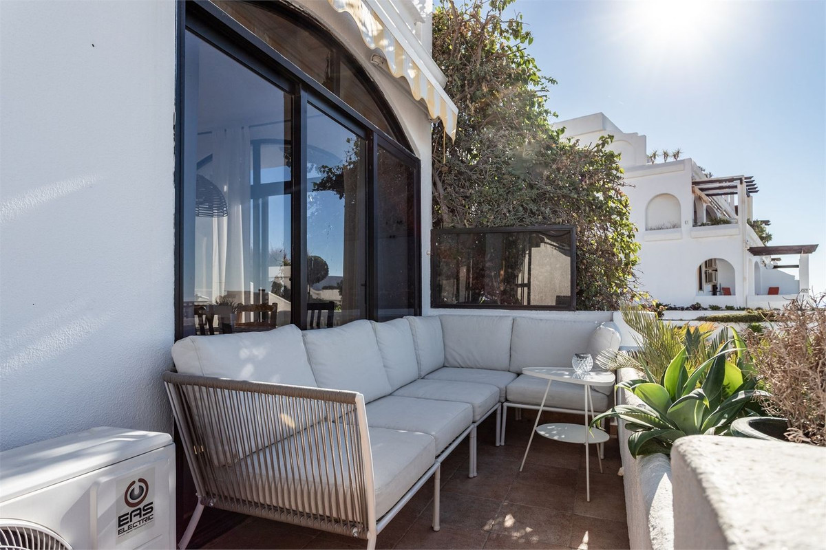 d1deb7ad759bf11bef89ed450b71f647 - 16