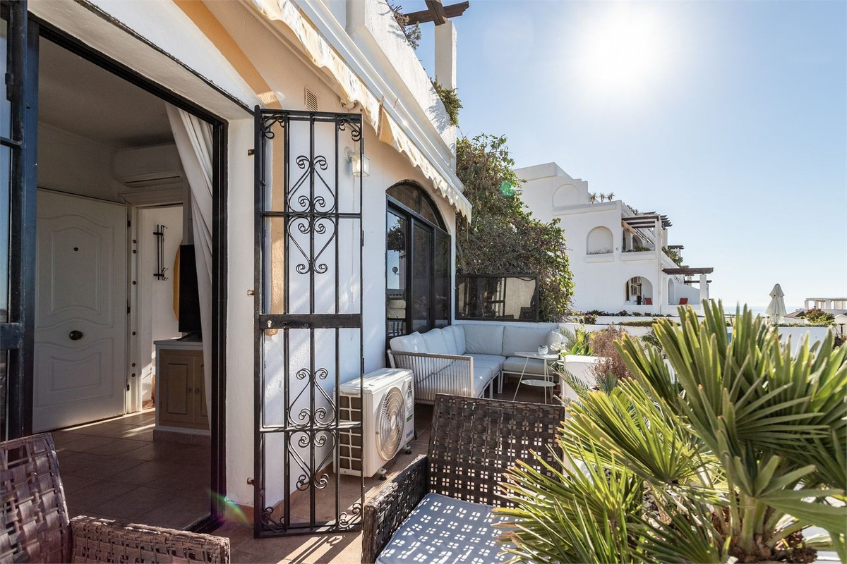 d1deb7ad759bf11bef89ed450b71f647 - 20