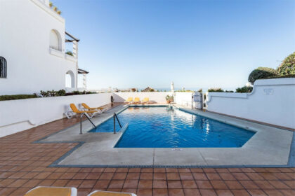 d1deb7ad759bf11bef89ed450b71f647 - 23