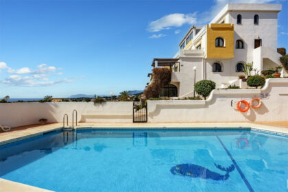 d1deb7ad759bf11bef89ed450b71f647 - 26