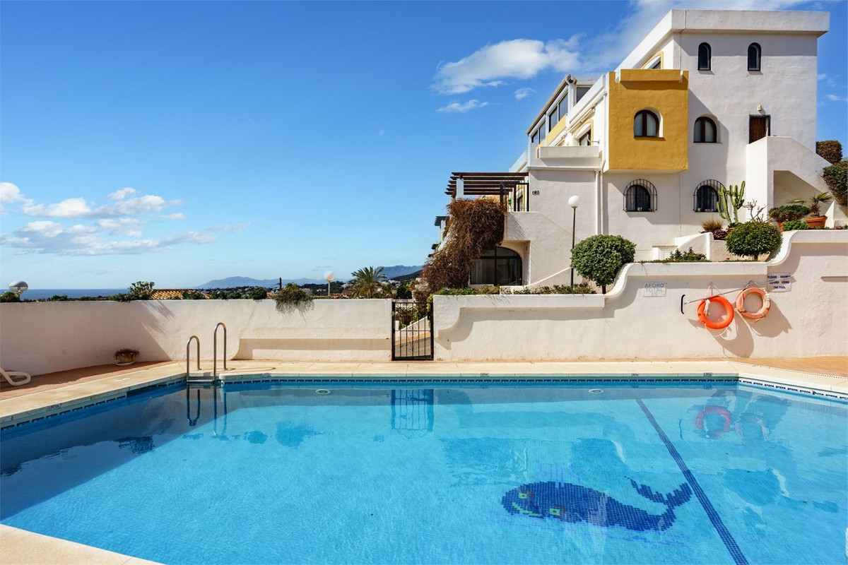 d1deb7ad759bf11bef89ed450b71f647 - 26