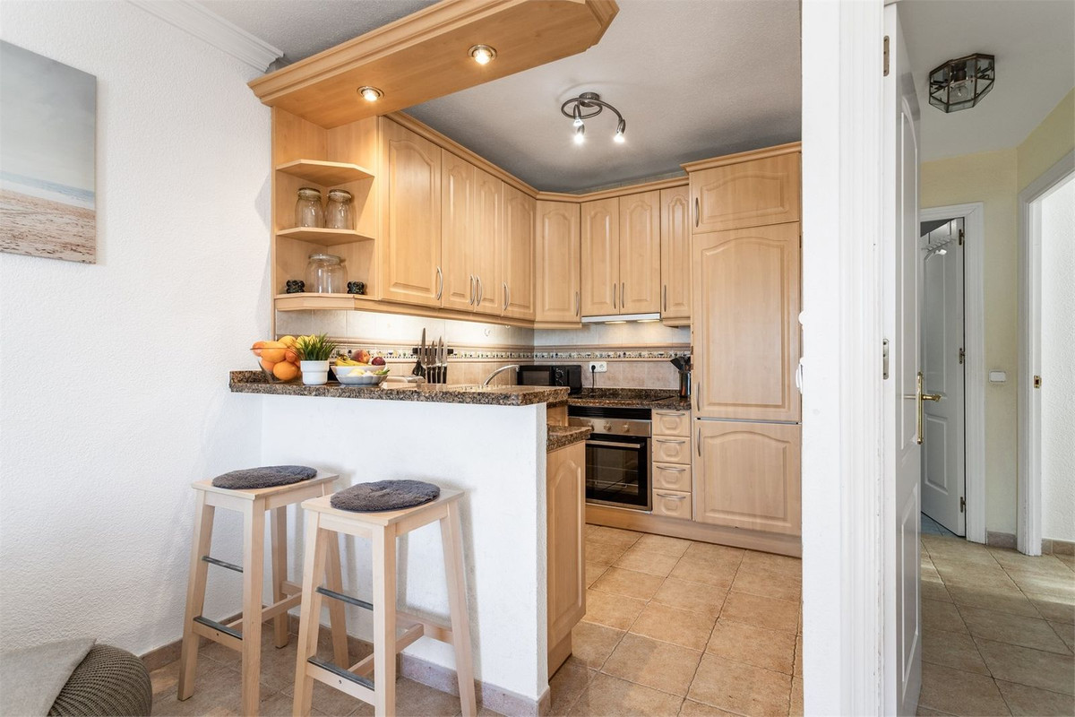 d1deb7ad759bf11bef89ed450b71f647 - 4