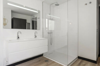 d2160e2d231f2141bf03bfc30dfc603c - 12