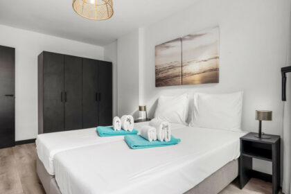 d2160e2d231f2141bf03bfc30dfc603c - 14