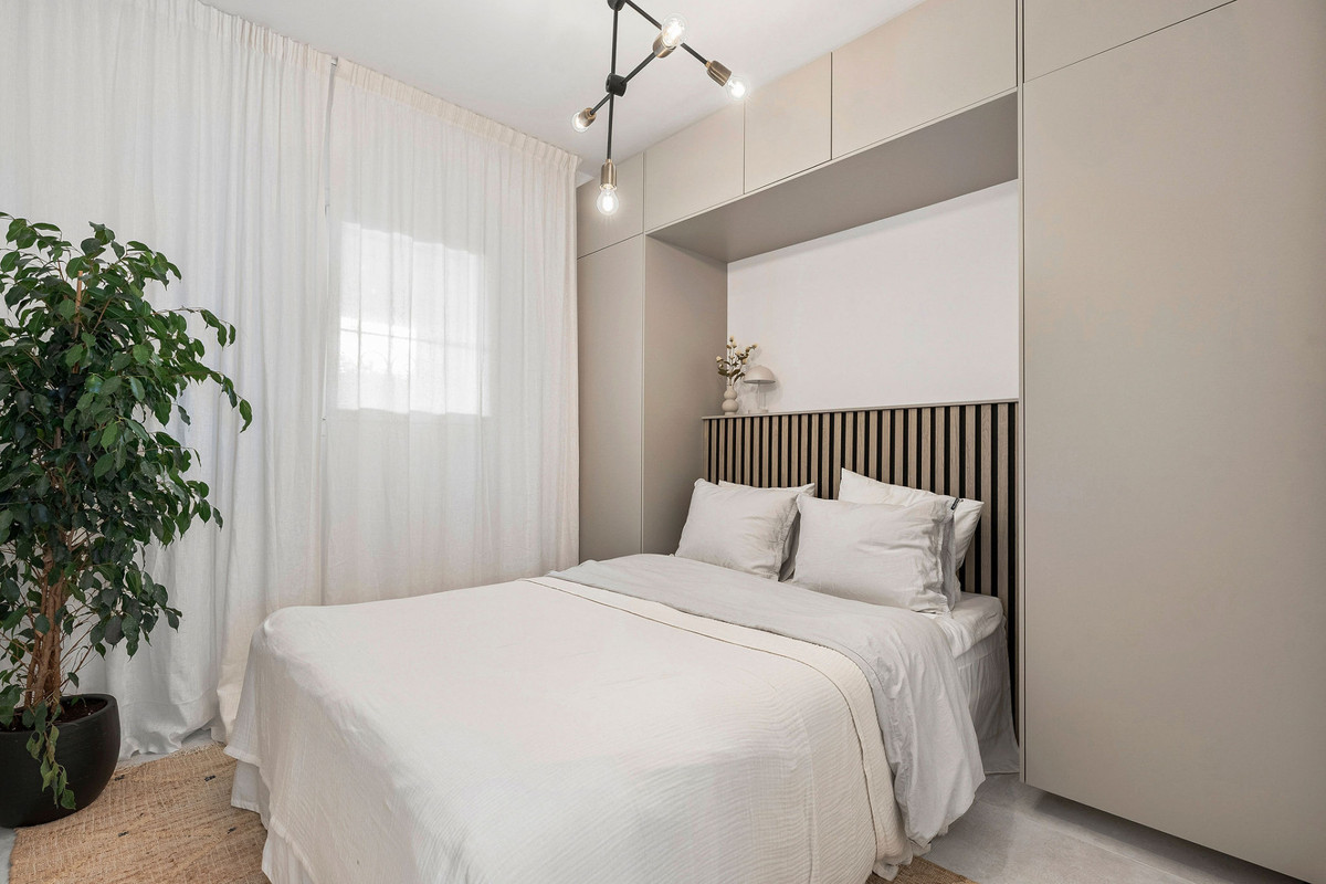 d23d9f6967cb2a5612636b0a3aef3d38 - 13