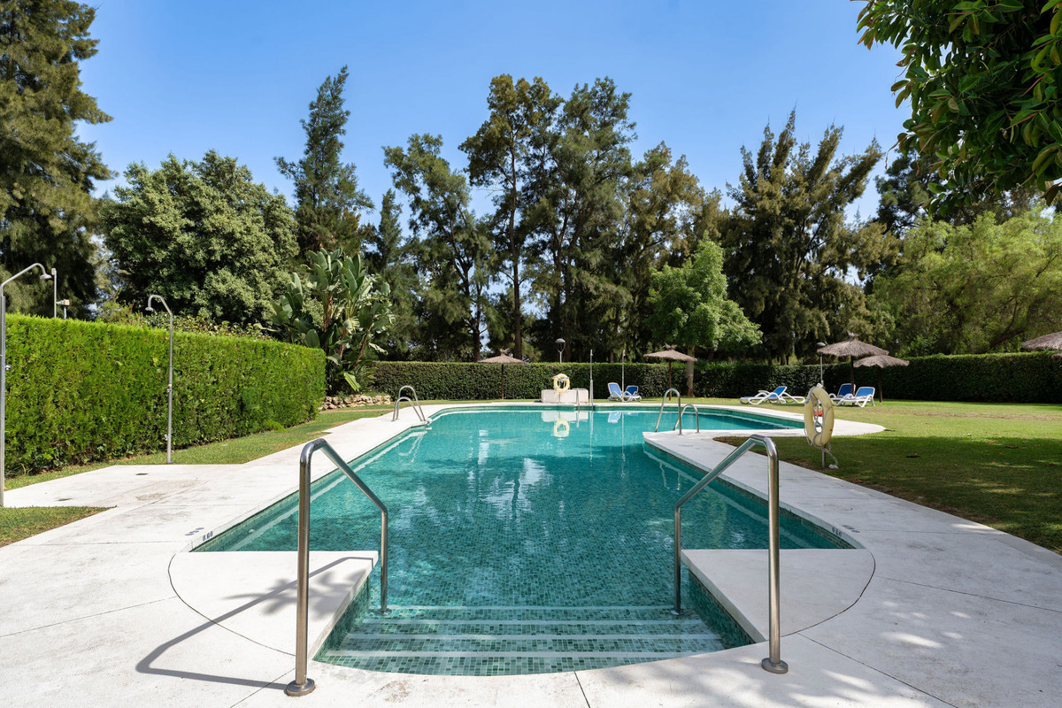 d23d9f6967cb2a5612636b0a3aef3d38 - 23