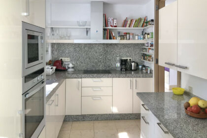 d2b2fe4e7d1060ccd406a0dcce4d4a56 - 17