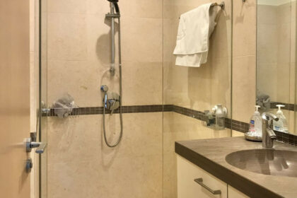 d2b2fe4e7d1060ccd406a0dcce4d4a56 - 28