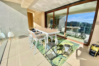 d3045f07a12504be46f88d1e02f1c46d - 18